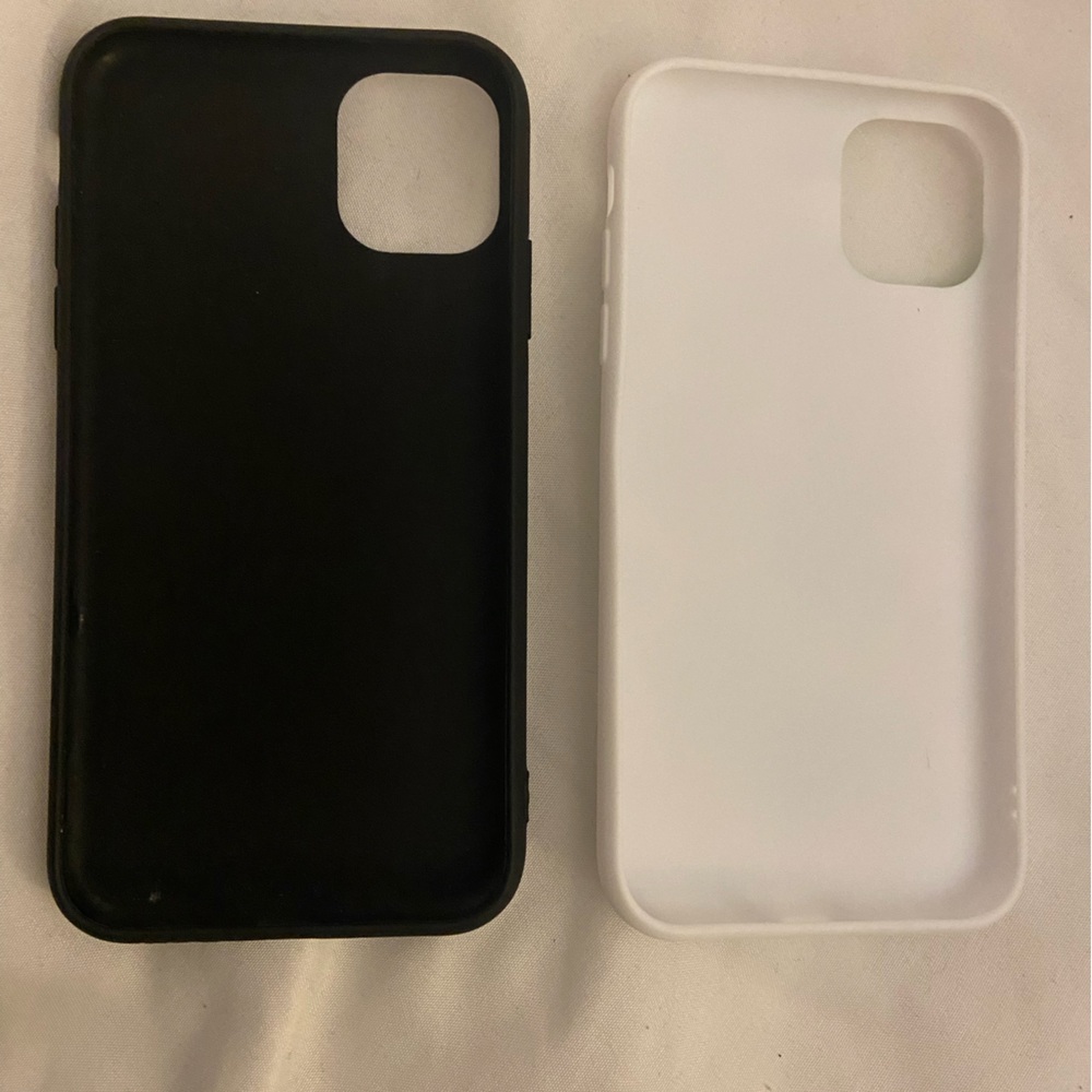 iPhone 11 cases - Picture 2 of 3